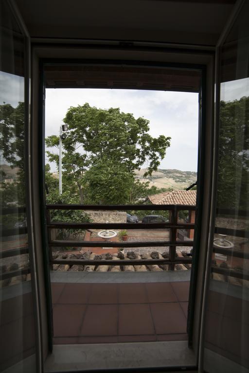 La Dimora Di Samu Bed & Breakfast Enna Room photo