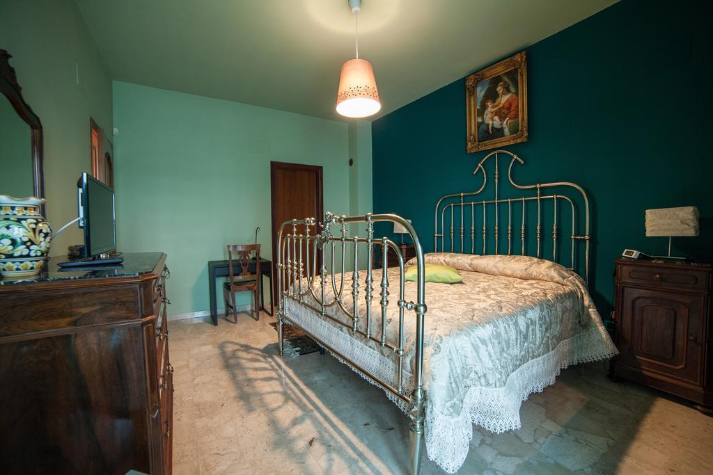 La Dimora Di Samu Bed & Breakfast Enna Room photo